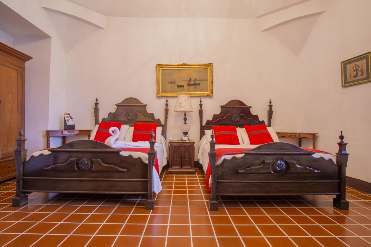 Hotel Posada De Don Rodrigo Antigua Buitenkant foto