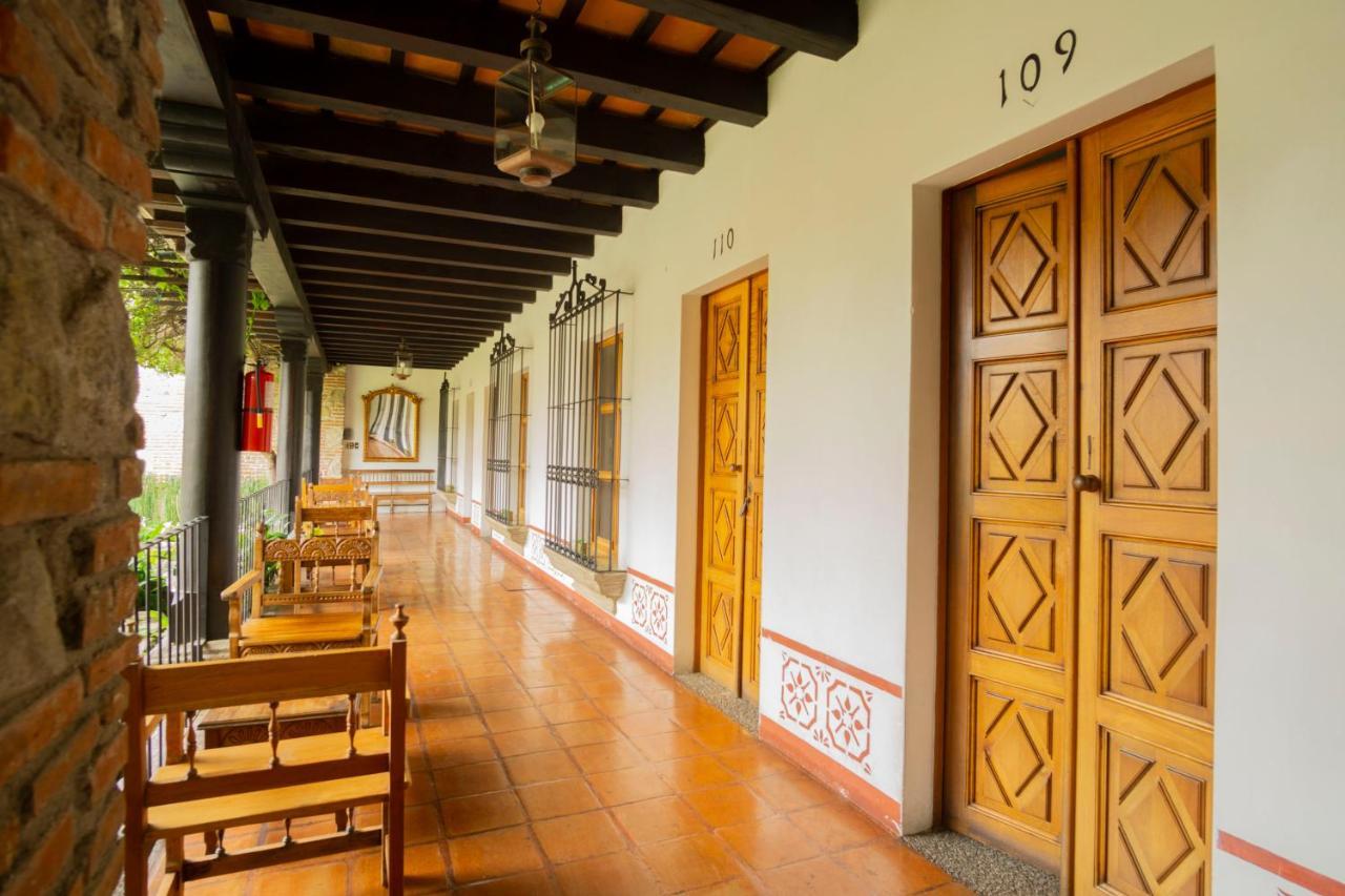 Hotel Posada De Don Rodrigo Antigua Buitenkant foto