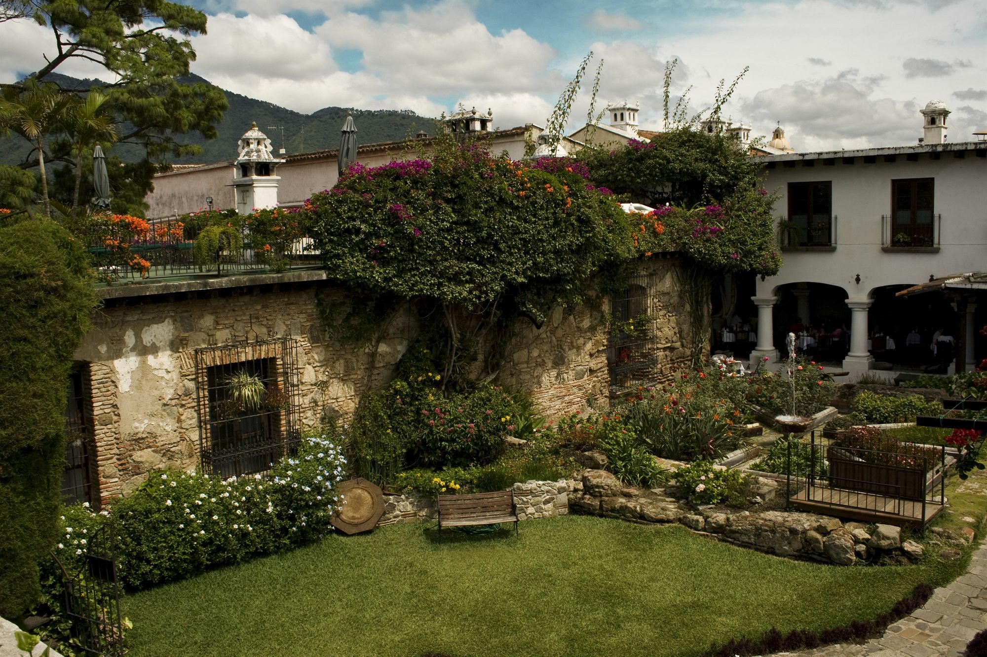 Hotel Posada De Don Rodrigo Antigua Buitenkant foto