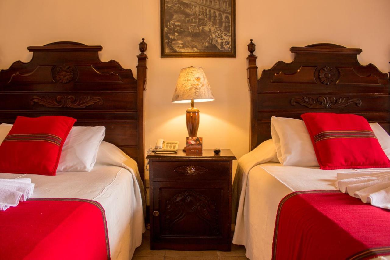 Hotel Posada De Don Rodrigo Antigua Buitenkant foto