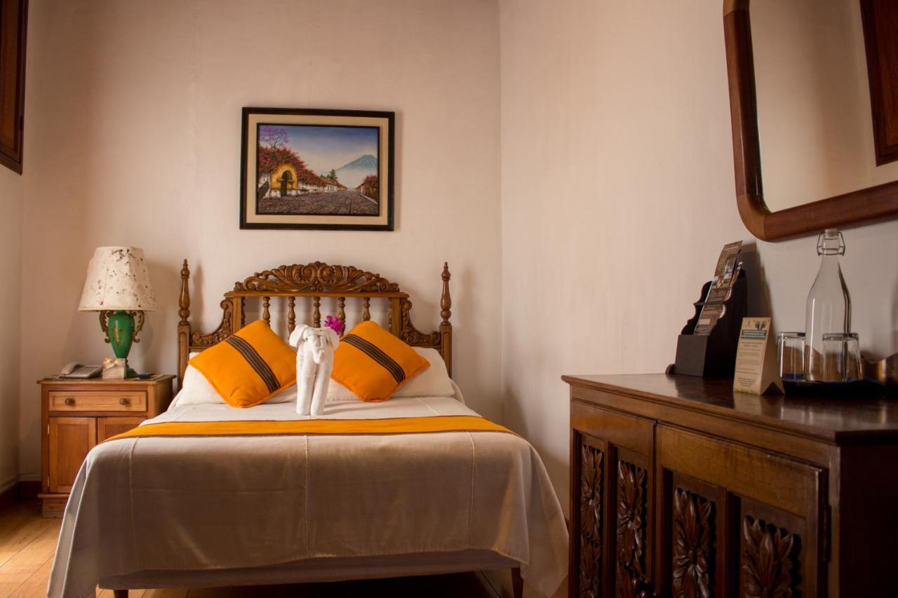 Hotel Posada De Don Rodrigo Antigua Buitenkant foto