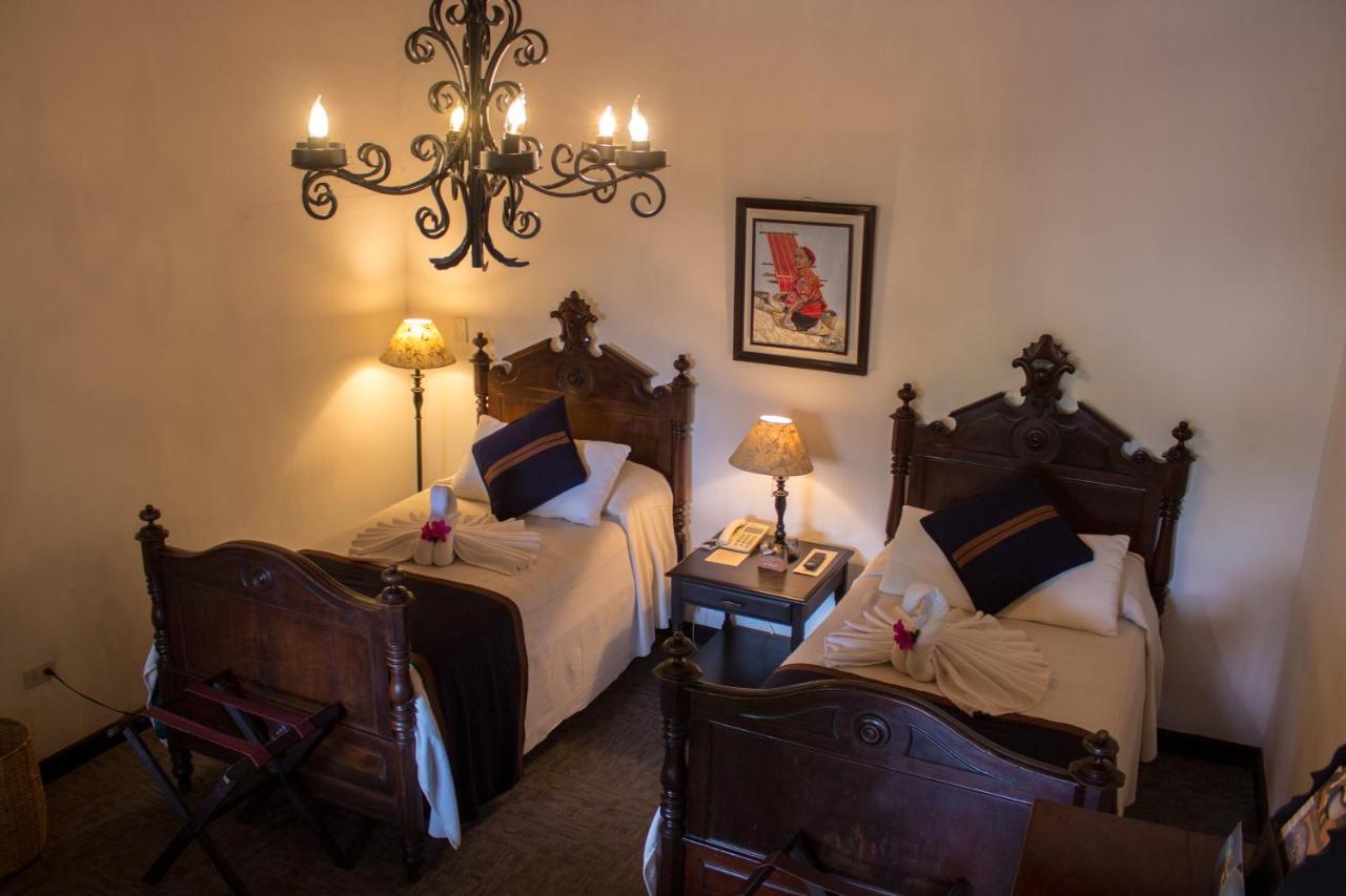 Hotel Posada De Don Rodrigo Antigua Buitenkant foto